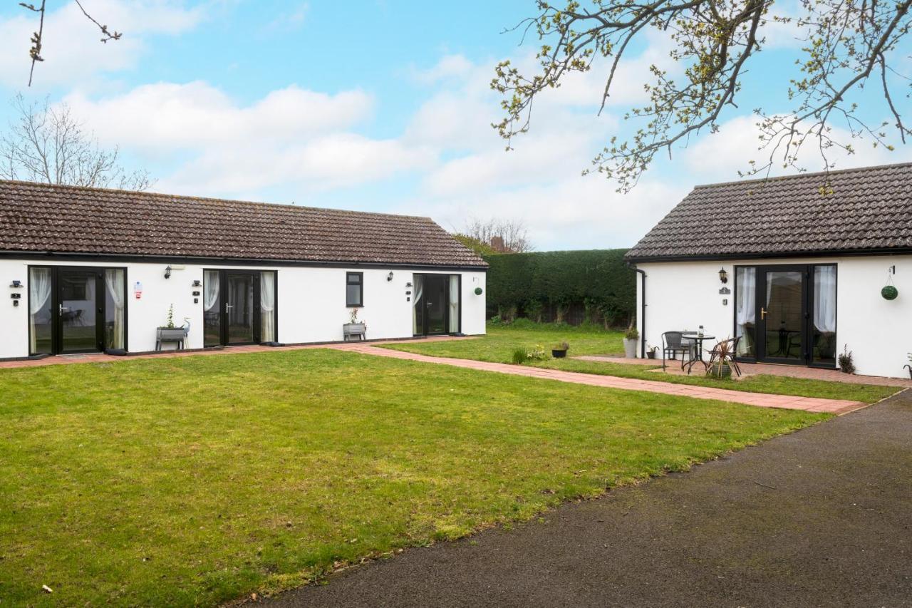 Number 6 - Lytton Tree Lodge, Reydon, Southwold Exteriör bild